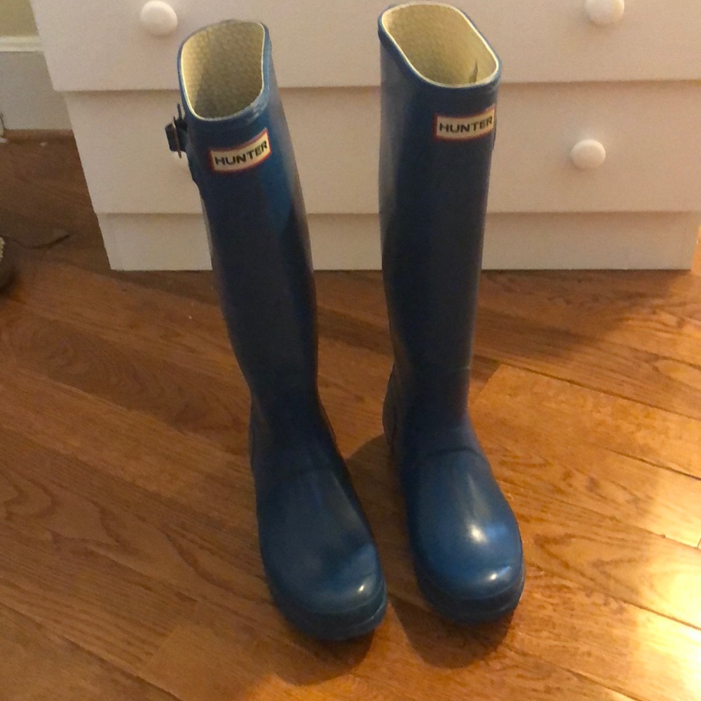 Blue hunter boots size 8